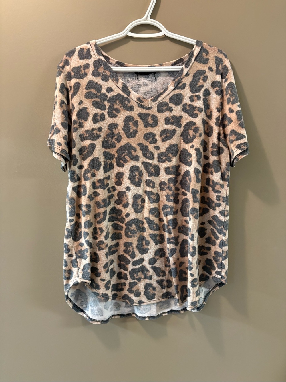 Leopard Print V-Neck Women's Top in Beige and Black